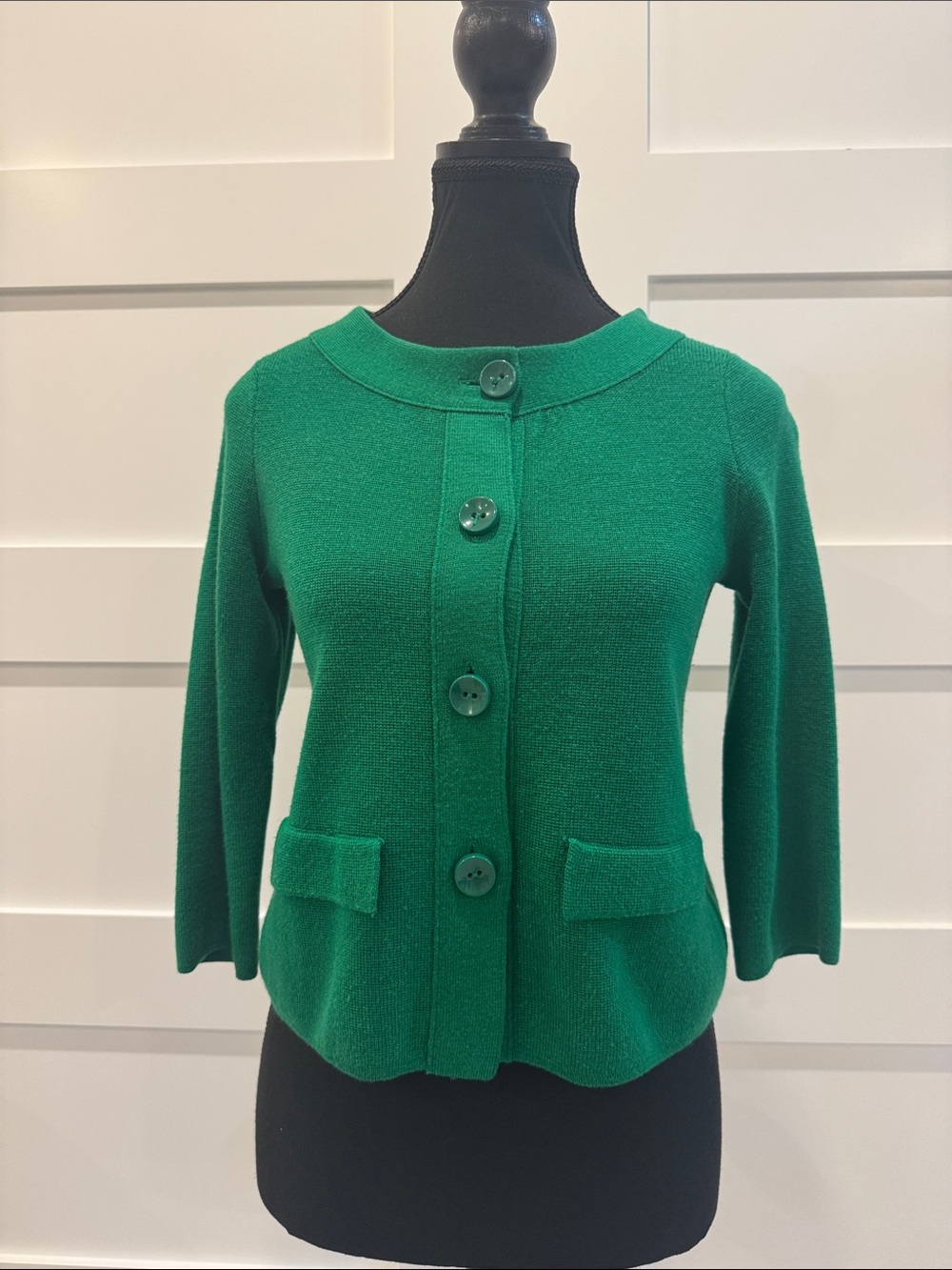 Ann Taylor Emerald Green Button-Front Cropped Cardigan